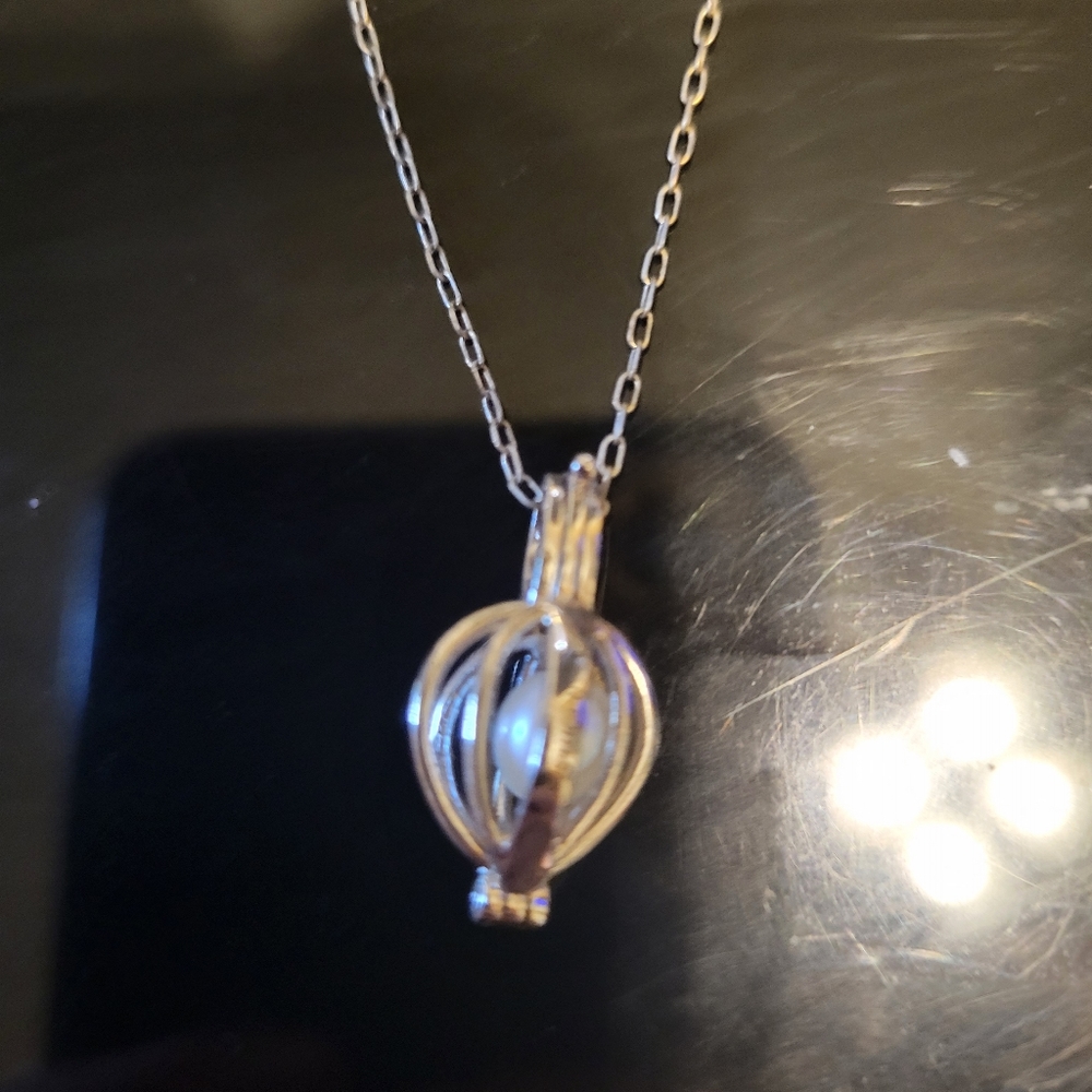 2/$30 - Vantel Pearls Light Pearl Necklace (14)